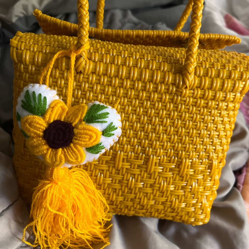 Purse with sunflower